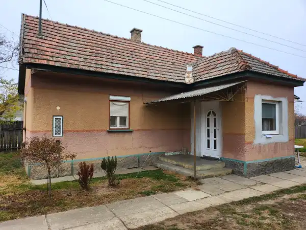 Eladó családi ház, Dabas 1 szoba 53 m² 32.5 M Ft